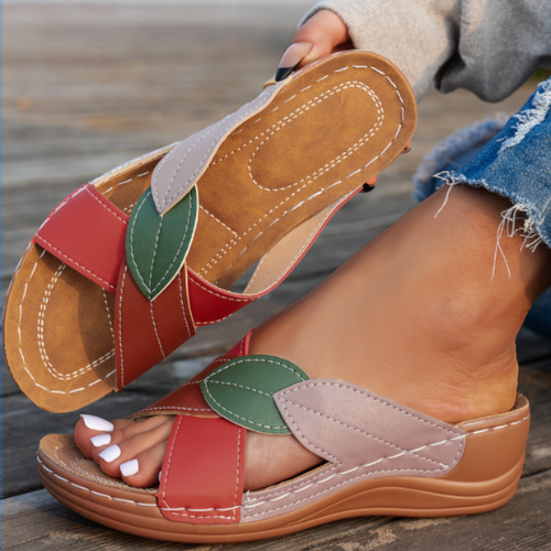 Théa – Mühelos bequeme Sandalen