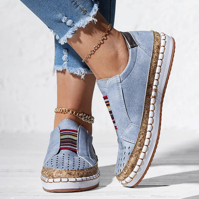 Helene – Freizeitslipper mit Katzenmotiv und Bastsohle