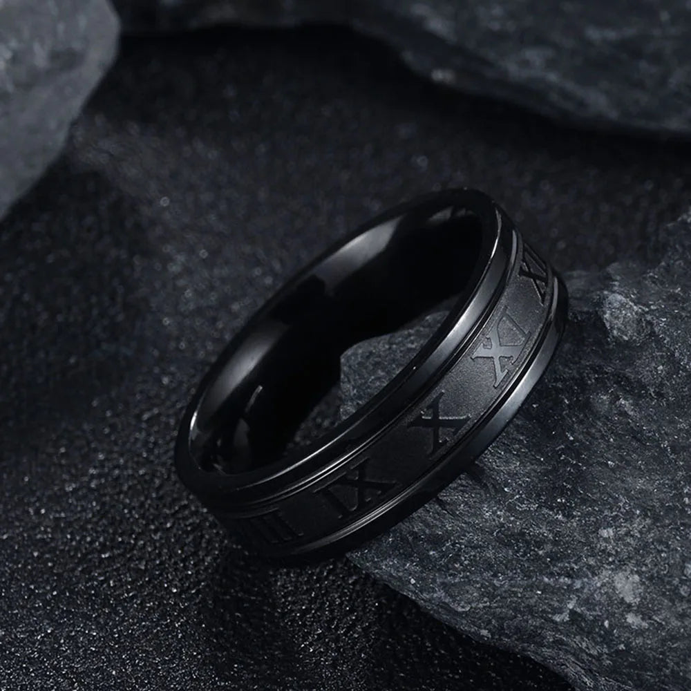 Moderner Ring mit römischen Ziffern