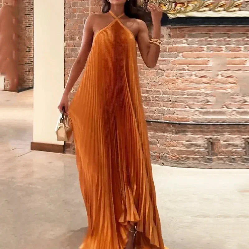 Hilma – Halsfreies Plissiertes Maxikleid