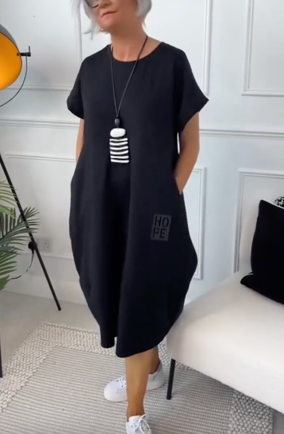 Zuzanna | Luftiges Sommerkleid mit Rundhalsausschnitt