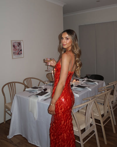 Hirena – Paillettenfigurbetontes Maxikleid