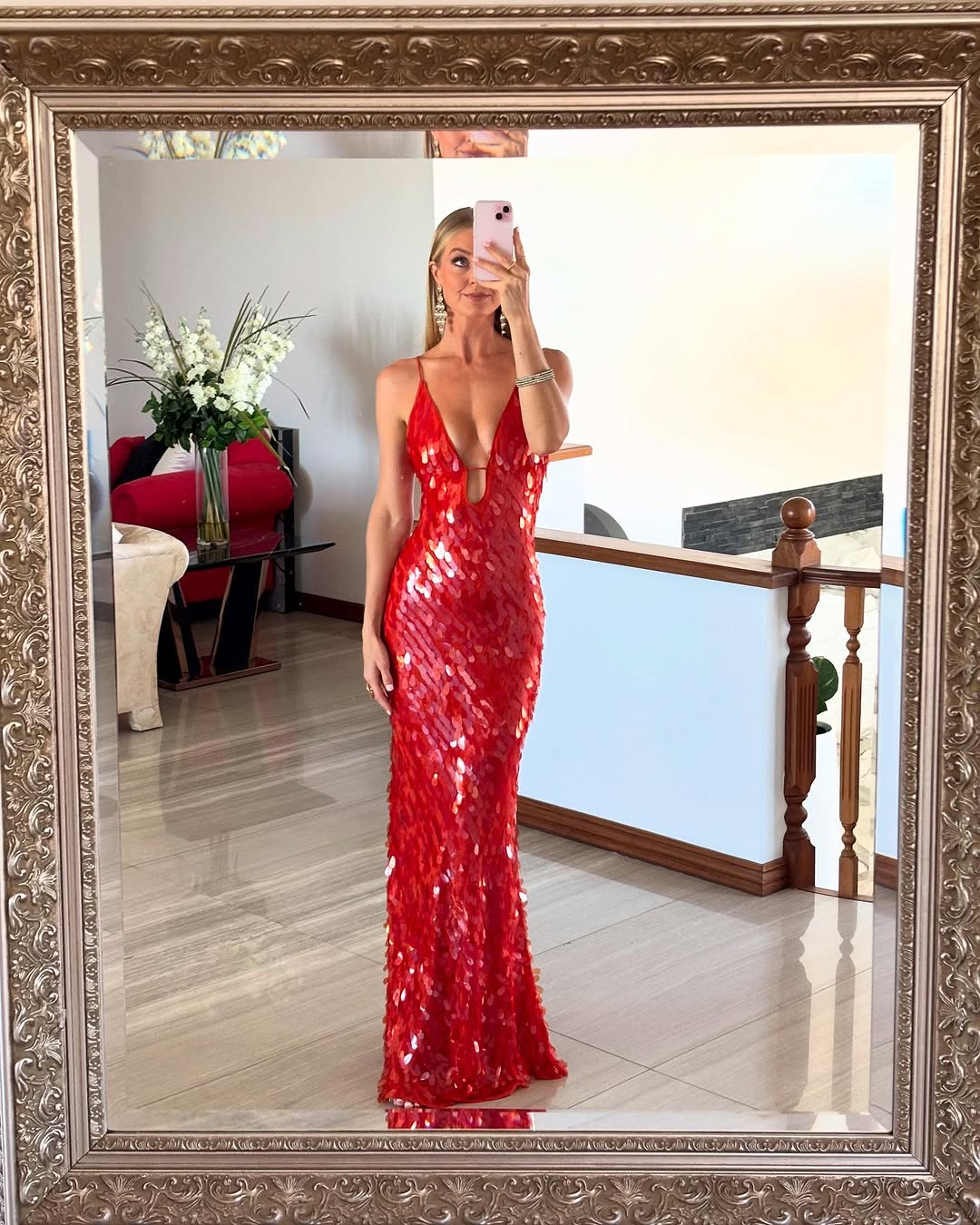 Hirena – Paillettenfigurbetontes Maxikleid