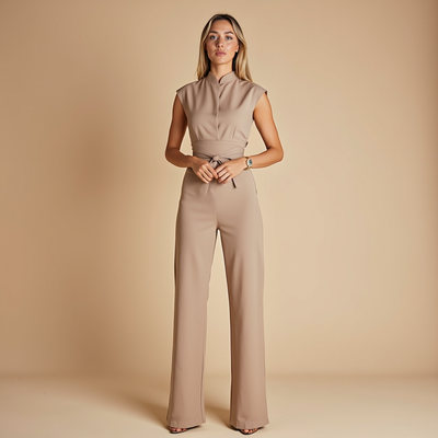 Kerstine – Taillierter Jumpsuit mit weitem Bein