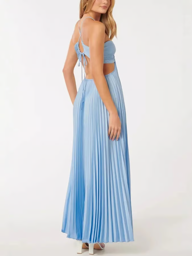 Hivienne – Plissiertes Träger-Maxikleid