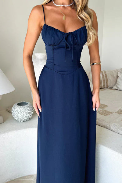 Hivelle – Korsettstil Midikleid